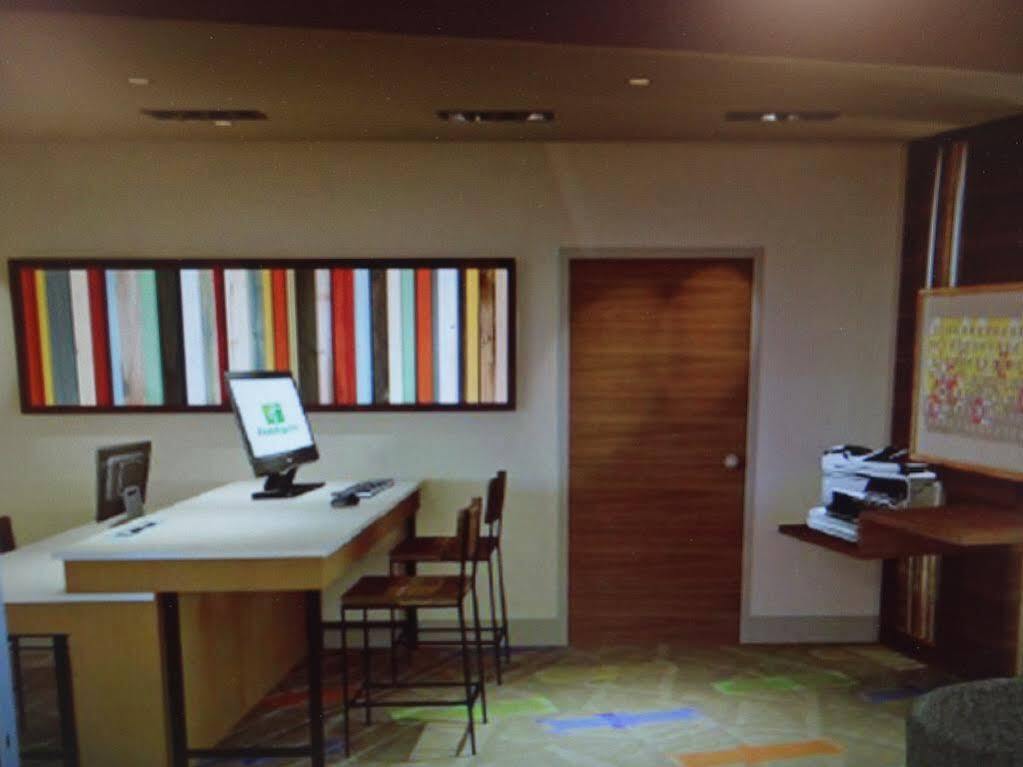 Holiday Inn Express & Suites Monroe By Ihg Exterior photo